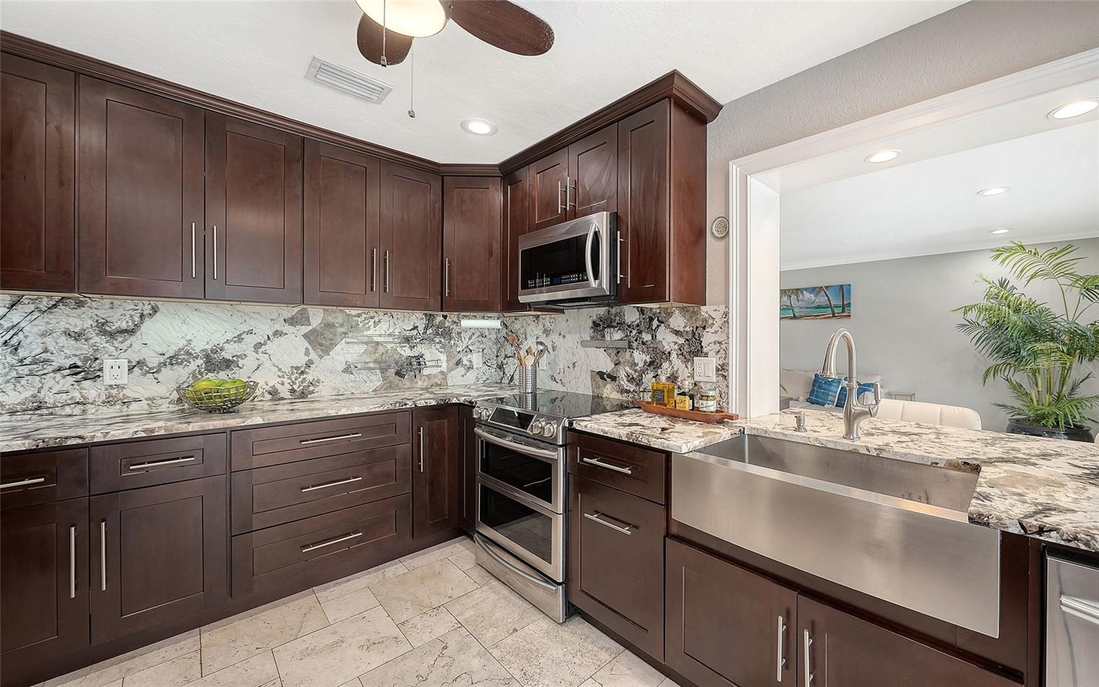 121 HOLLY AVE, SARASOTA, FL — photo 19