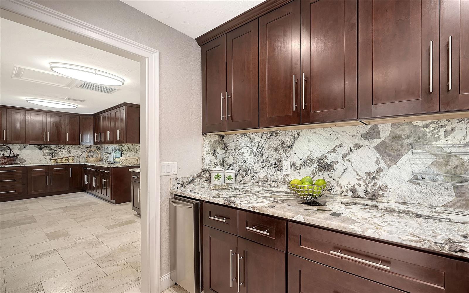 121 HOLLY AVE, SARASOTA, FL — photo 20