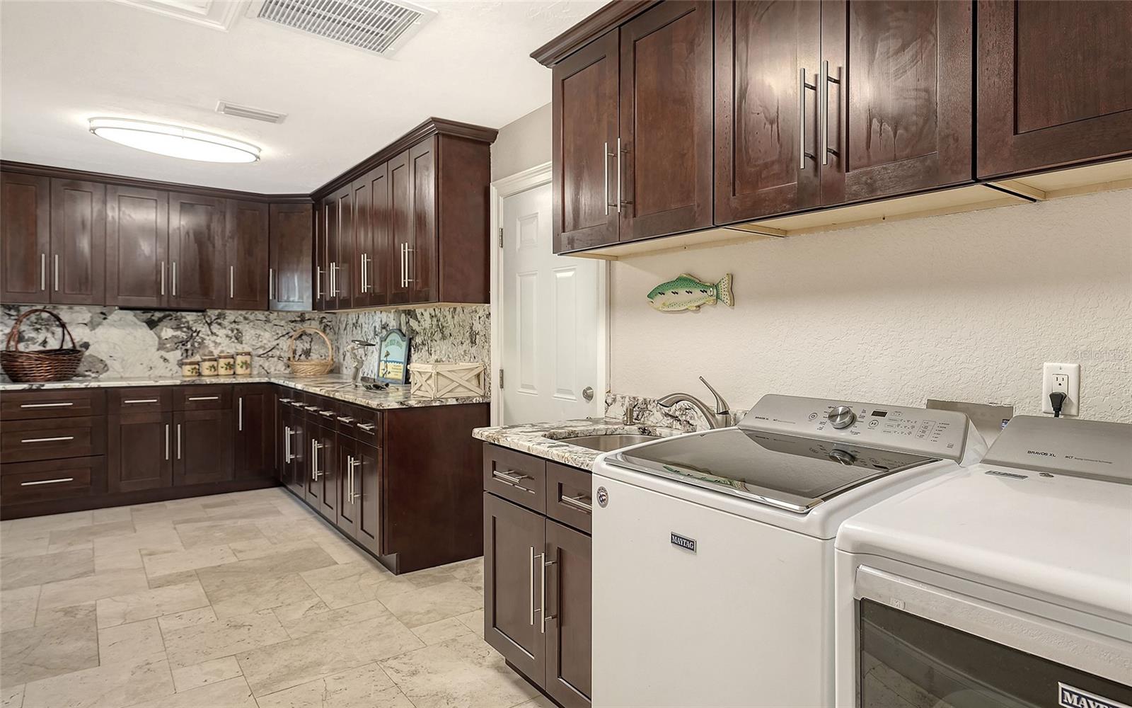 121 HOLLY AVE, SARASOTA, FL — photo 21