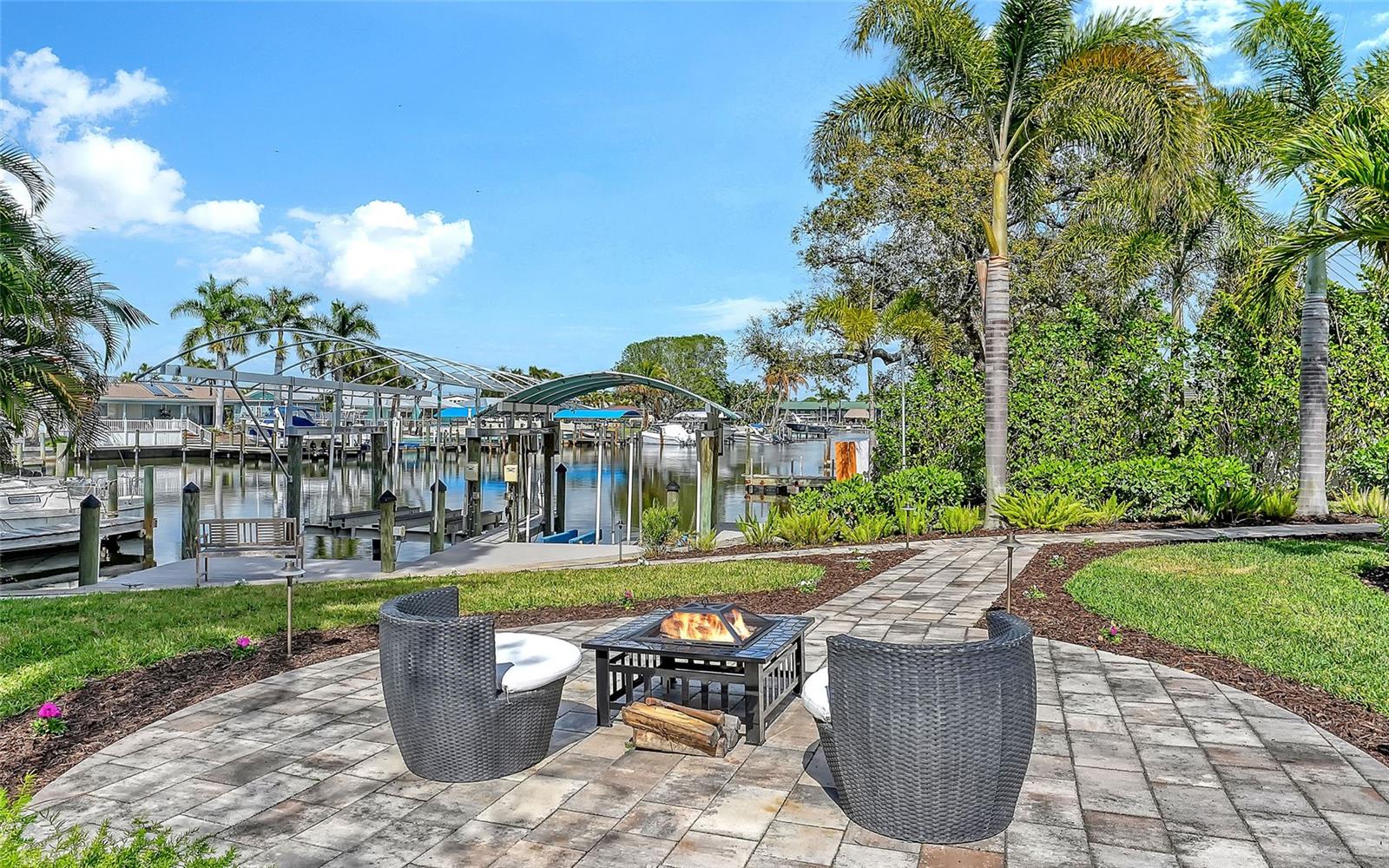 121 HOLLY AVE, SARASOTA, FL — photo 36