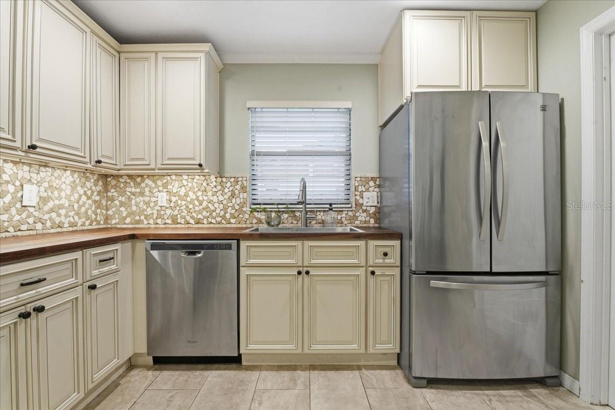 1467 GEORGETOWNE DR, SARASOTA, FL — photo 13