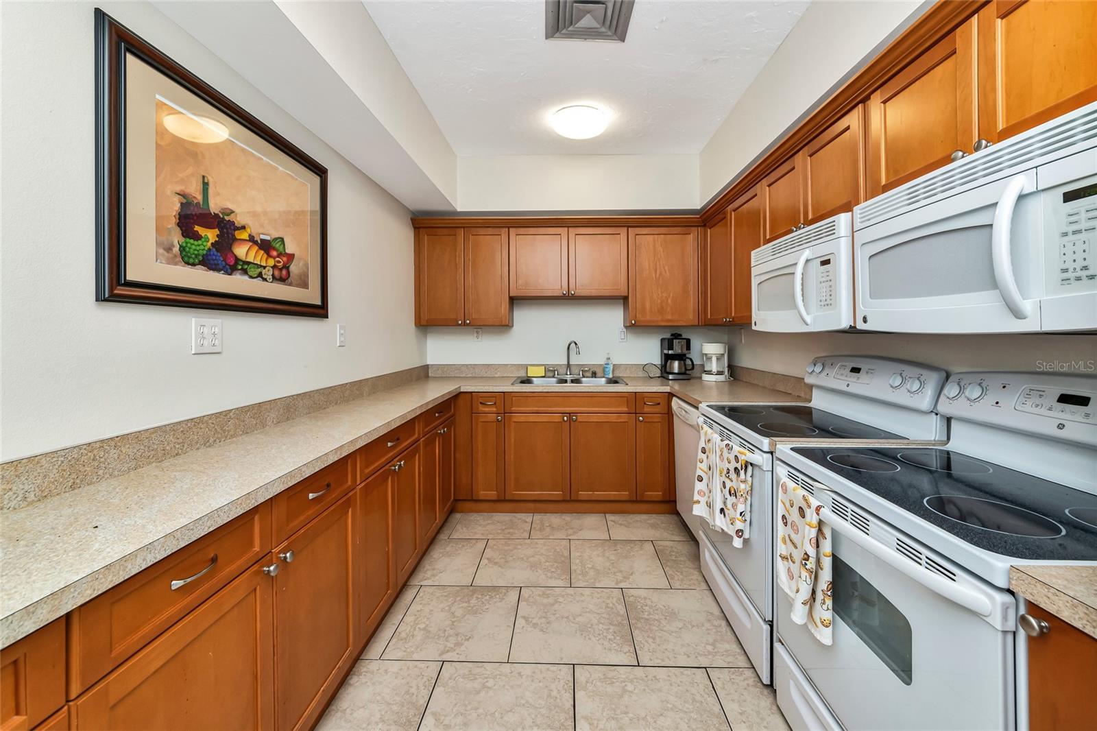 2657 WOODGATE LN #E4, SARASOTA, FL — photo 23