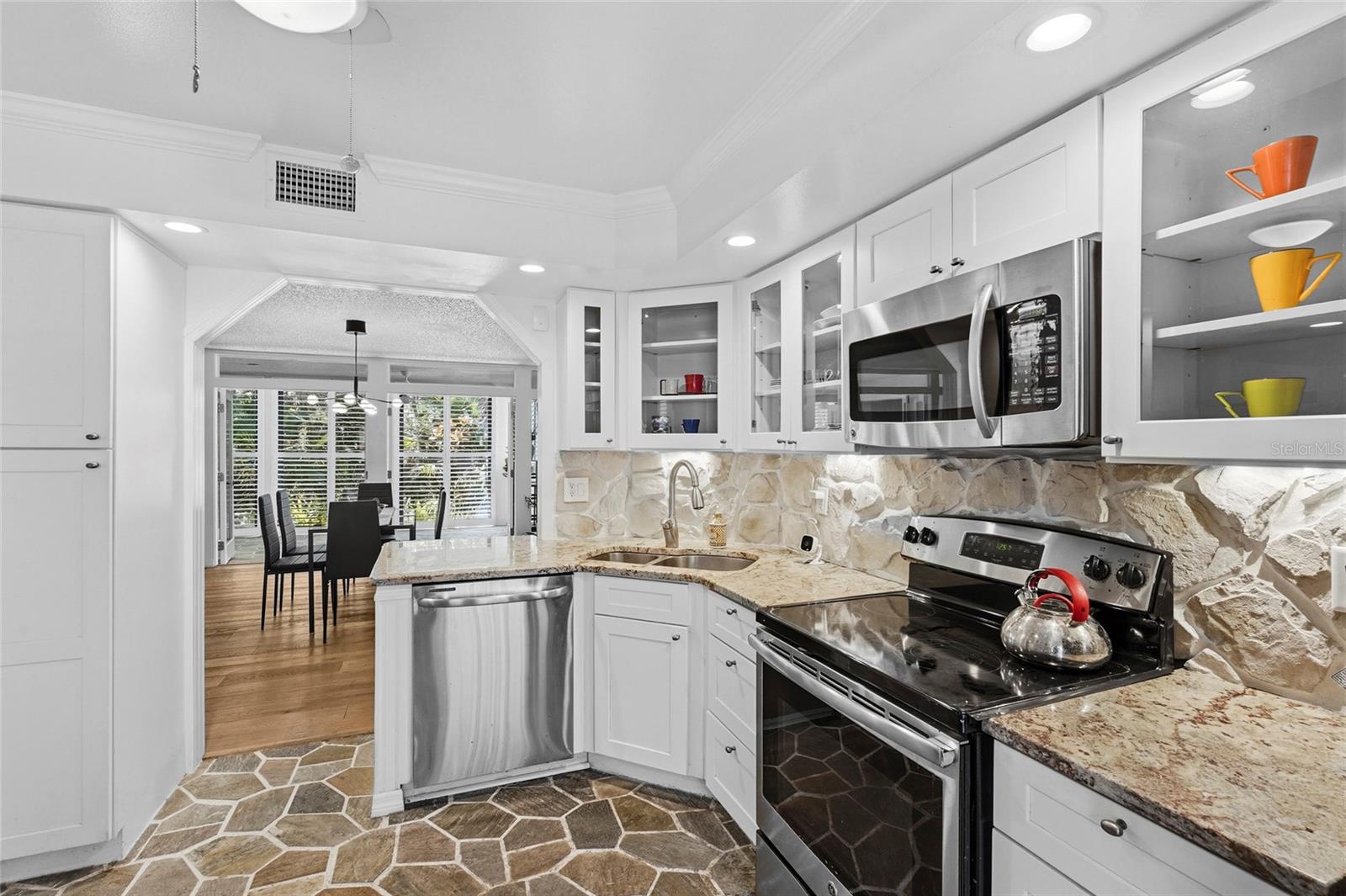 3324 THORNWOOD RD #3324, SARASOTA, FL — photo 5