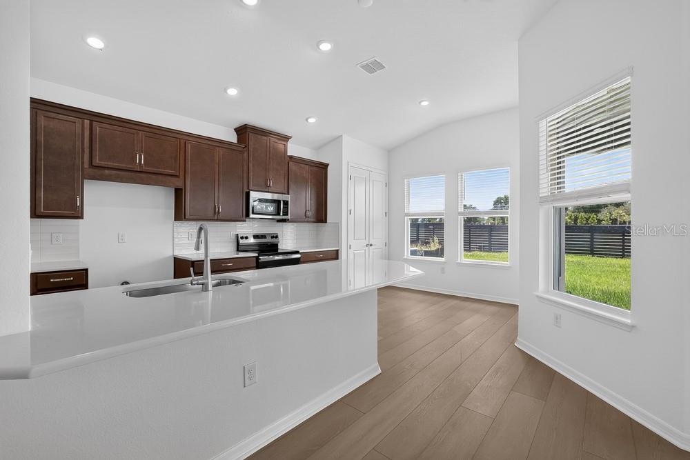 3021 PARAPET TERRACE PL, PLANT CITY, FL — photo 10