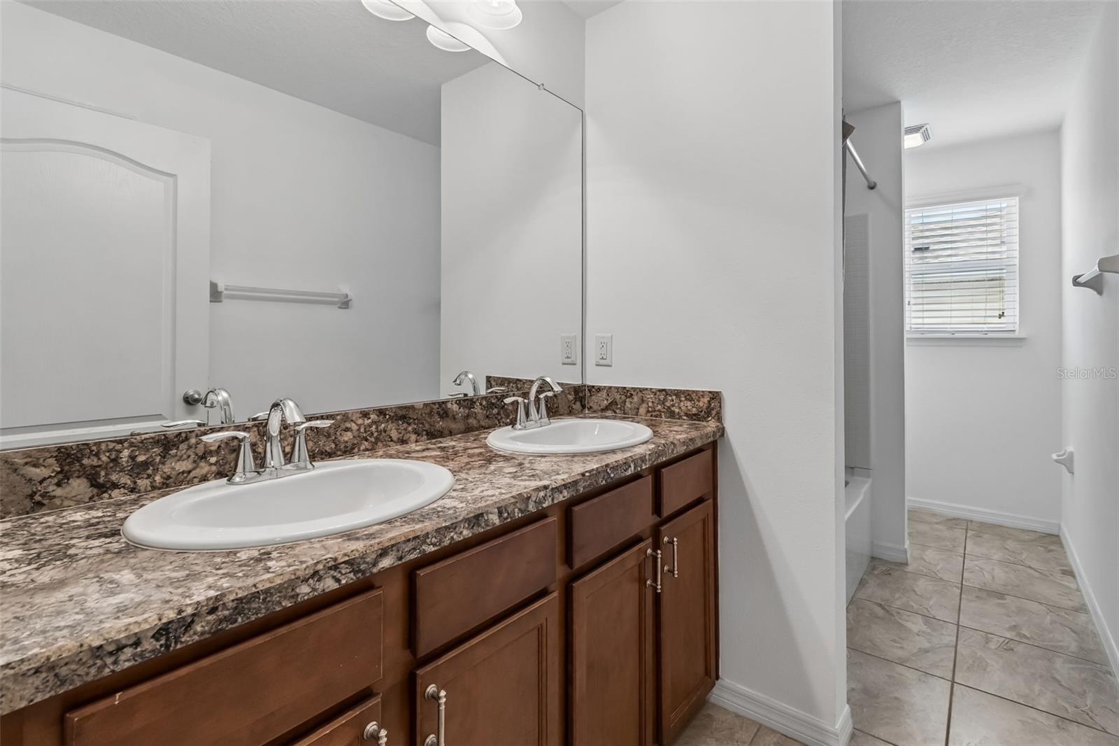 6105 MERRIFIELD DR, ZEPHYRHILLS, FL — photo 41