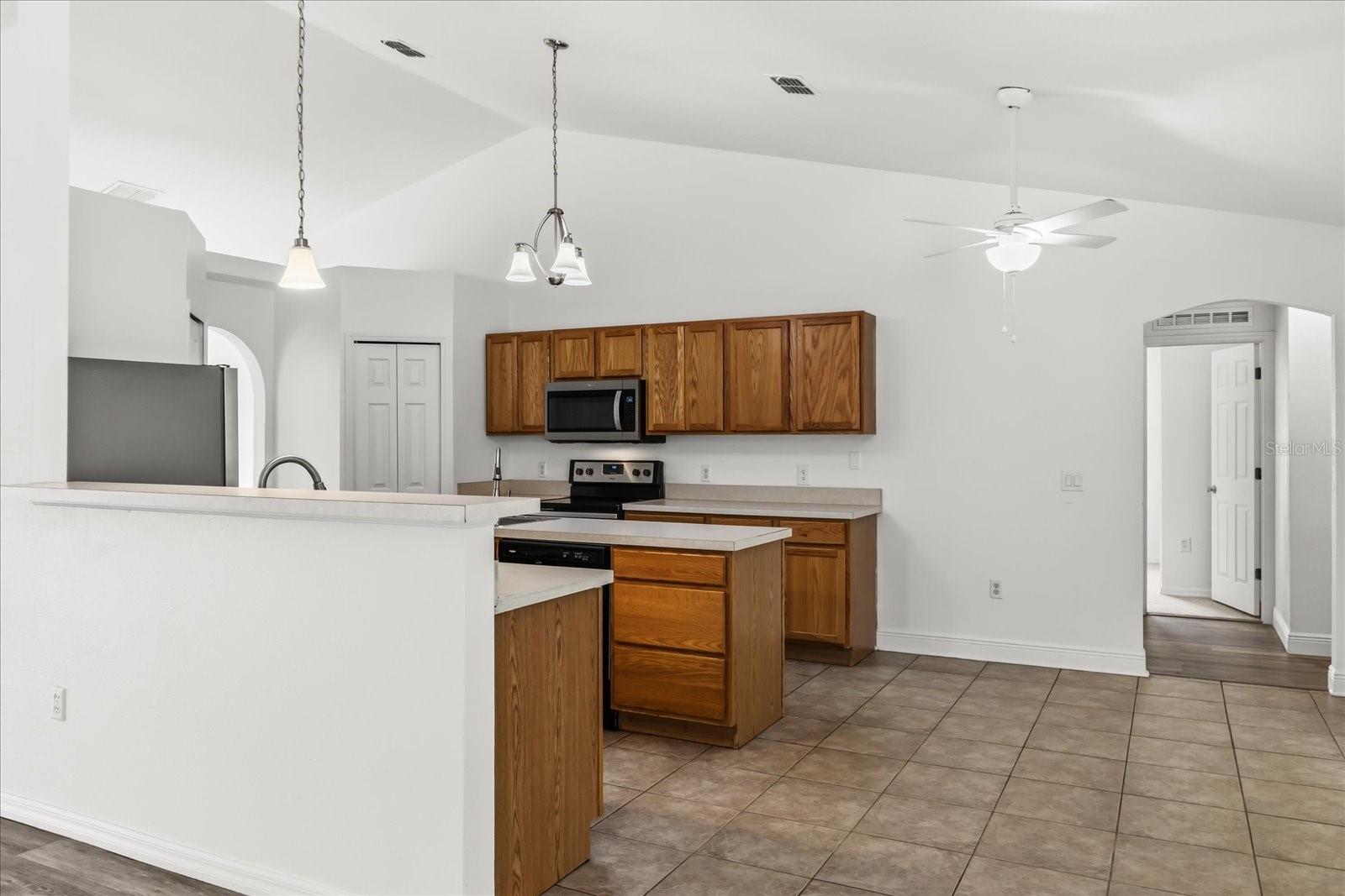 1500 DAYBREAK DR, FRUITLAND PARK, FL — photo 14