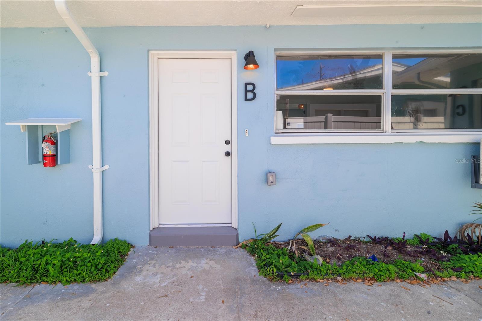 13388 1ST ST E, MADEIRA BEACH, FL — photo 11