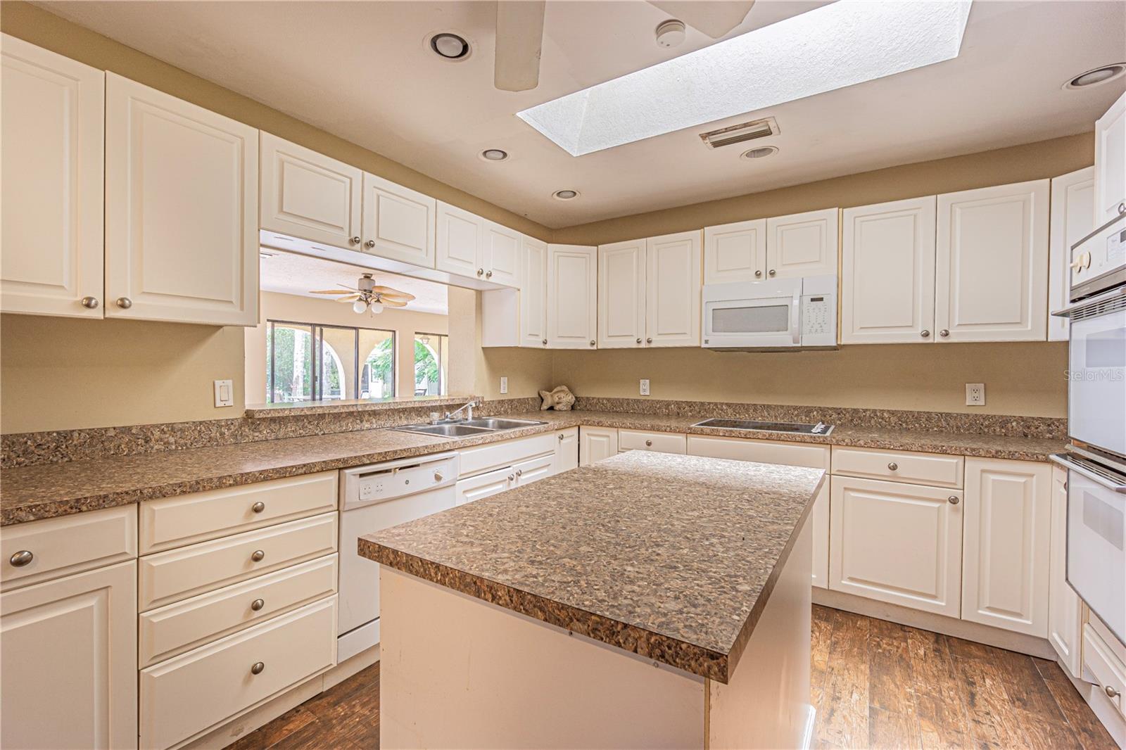 18129 CRAWLEY RD, ODESSA, FL — photo 14