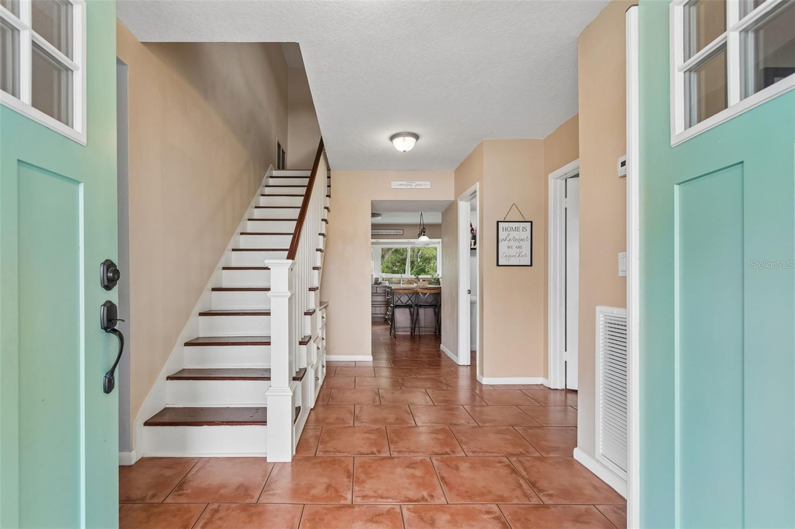 6815 MITCHELL CIR, TAMPA, FL — photo 5
