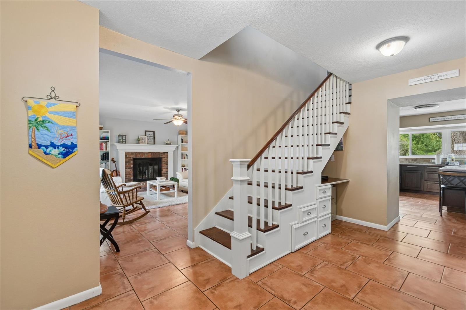 6815 MITCHELL CIR, TAMPA, FL — photo 6