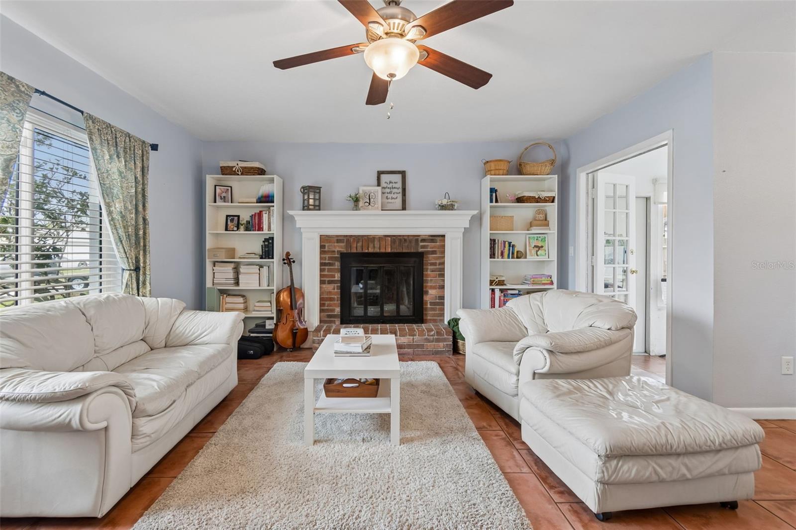 6815 MITCHELL CIR, TAMPA, FL — photo 8