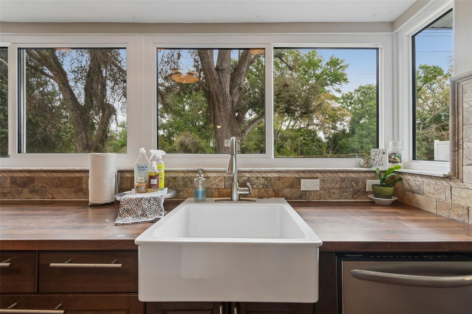 6815 MITCHELL CIR, TAMPA, FL — photo 21