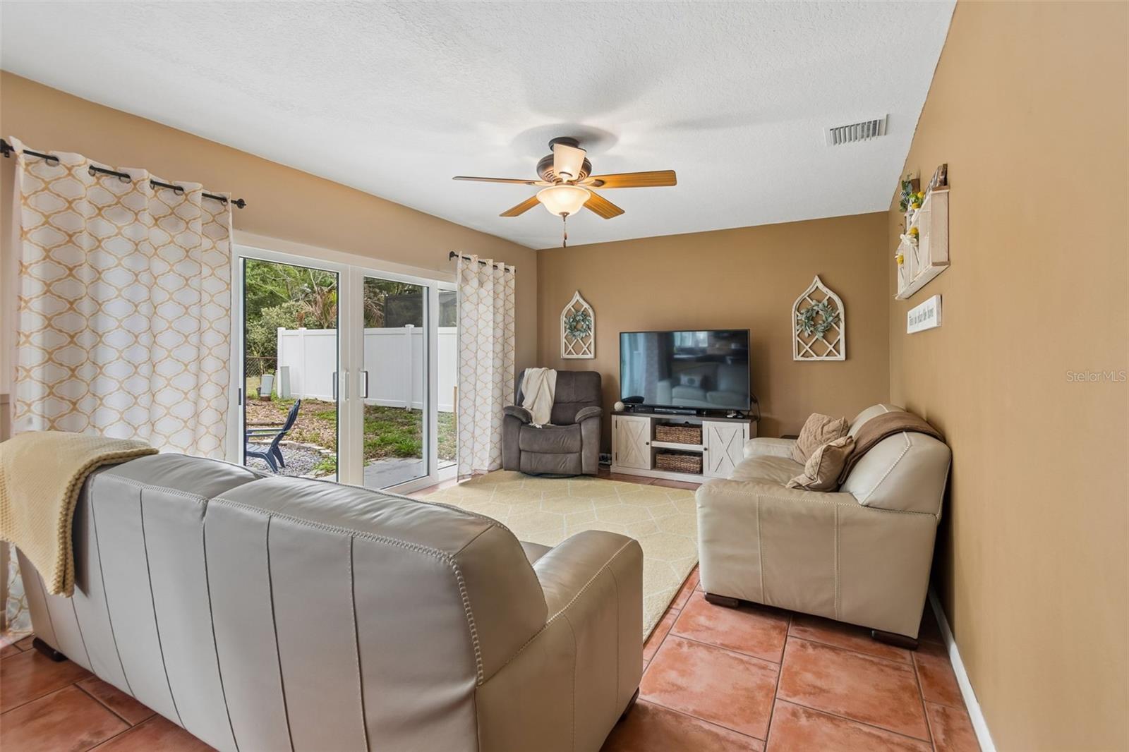 6815 MITCHELL CIR, TAMPA, FL — photo 28