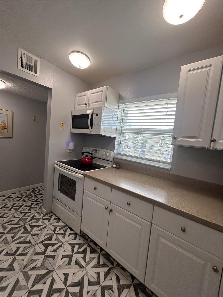 11485 OAKHURST RD #200-307, LARGO, FL — photo 6