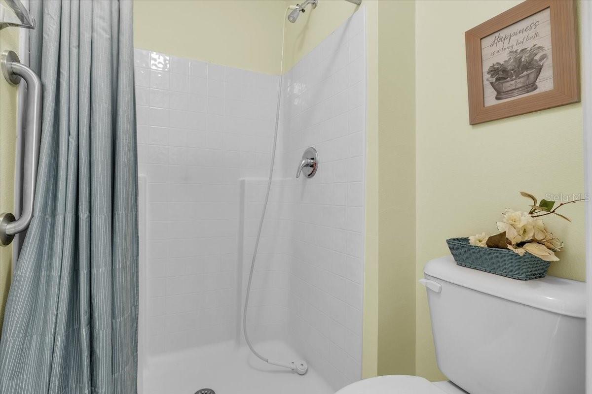 24483 LAKESIDE MNR, PORT CHARLOTTE, FL — photo 22