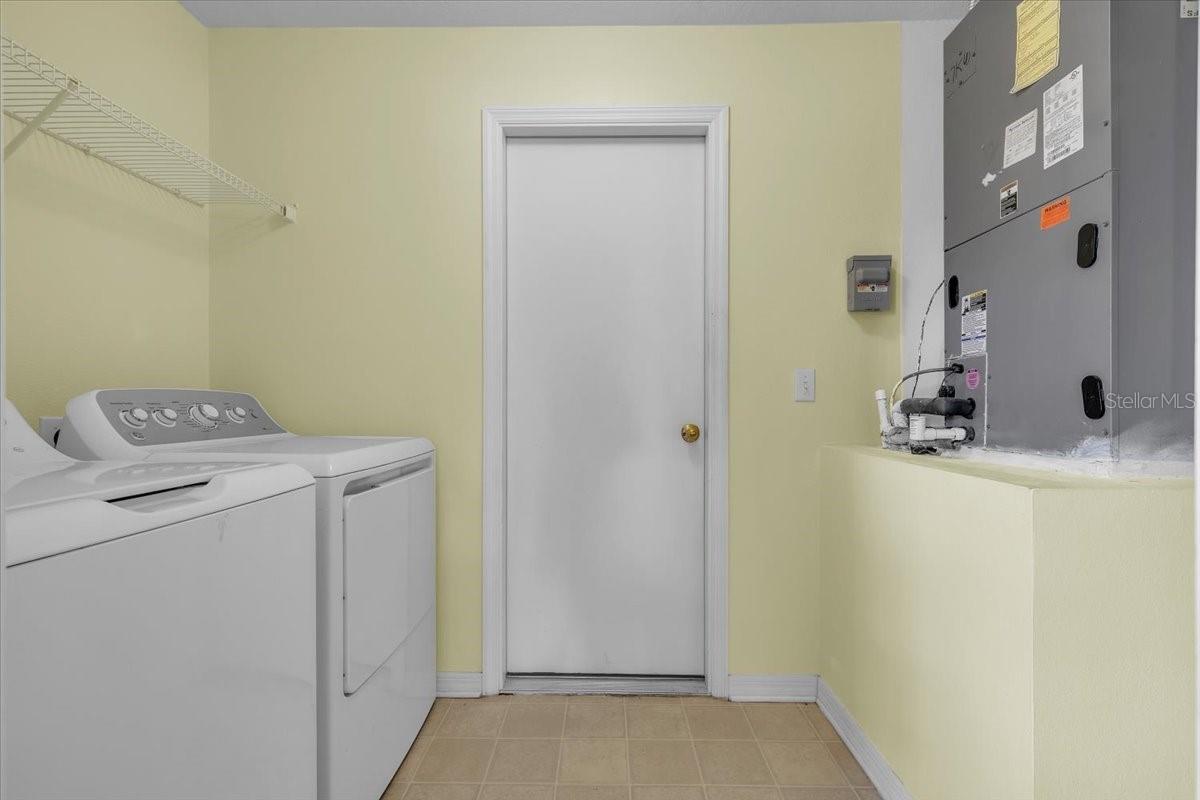24483 LAKESIDE MNR, PORT CHARLOTTE, FL — photo 30