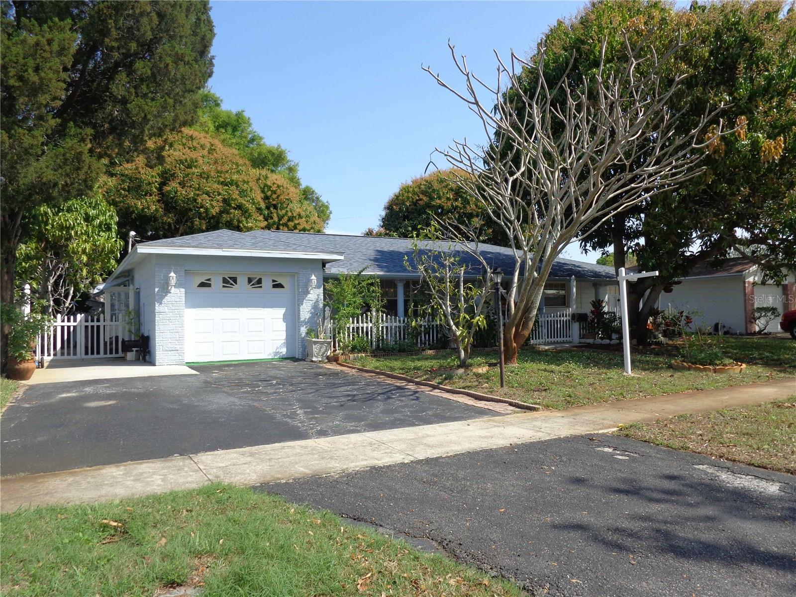6165 26TH AVE N, ST PETERSBURG, FL — photo 32