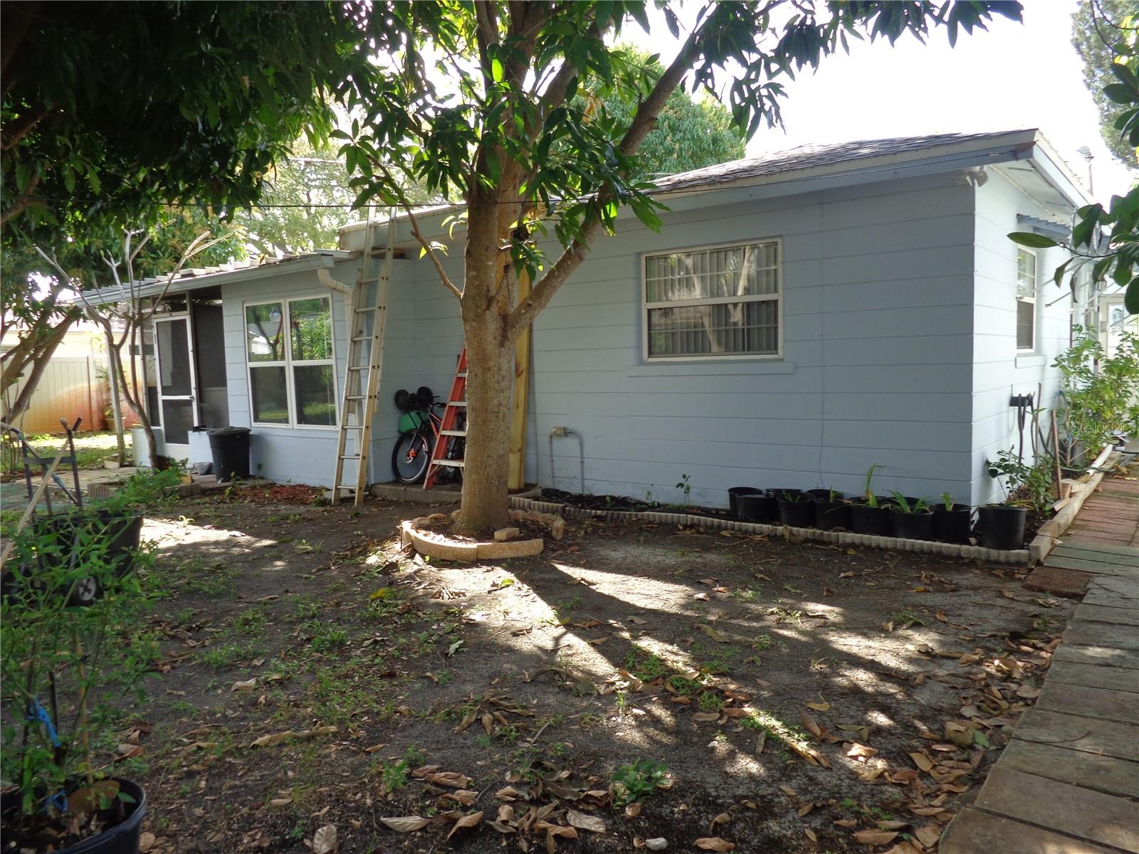 6165 26TH AVE N, ST PETERSBURG, FL — photo 27