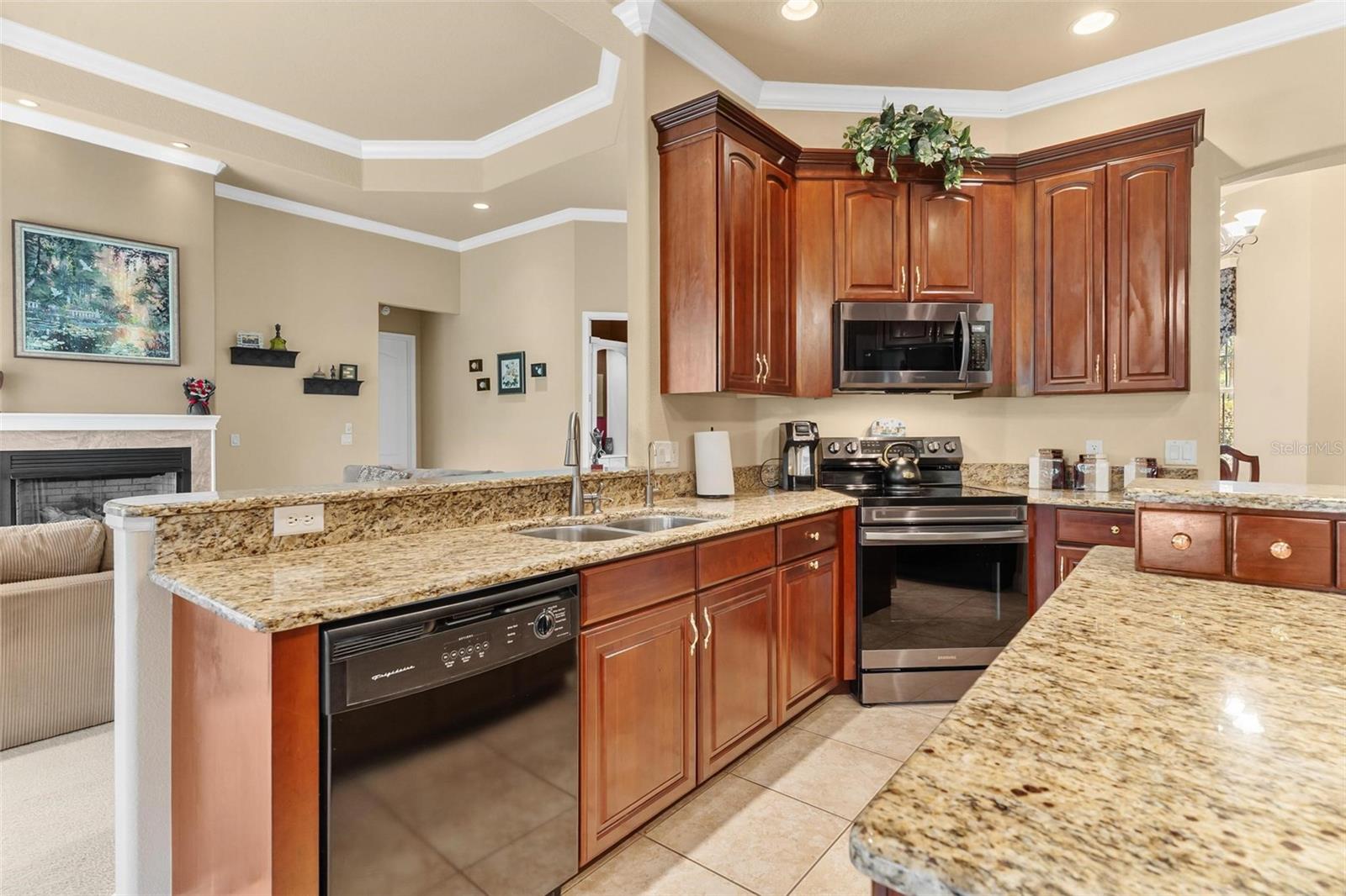 6053 SPINNAKER LOOP, LADY LAKE, FL — photo 30