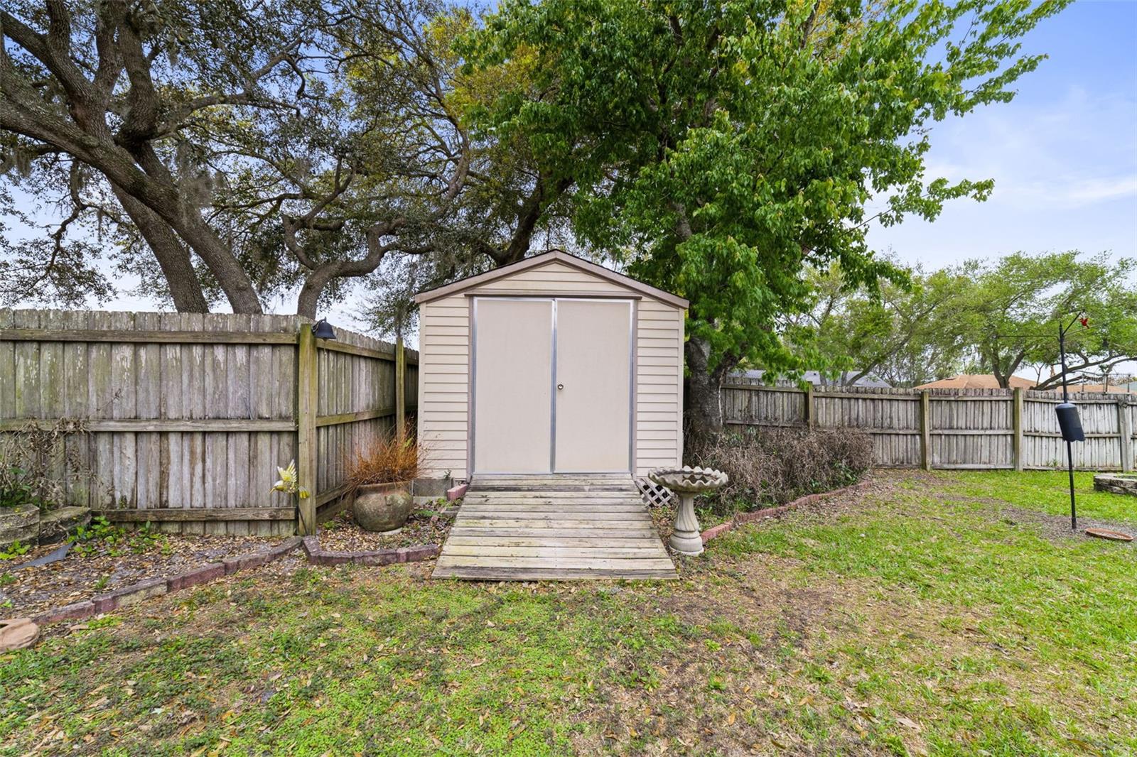 124 COUNTRY LAKES CIR, GROVELAND, FL — photo 48