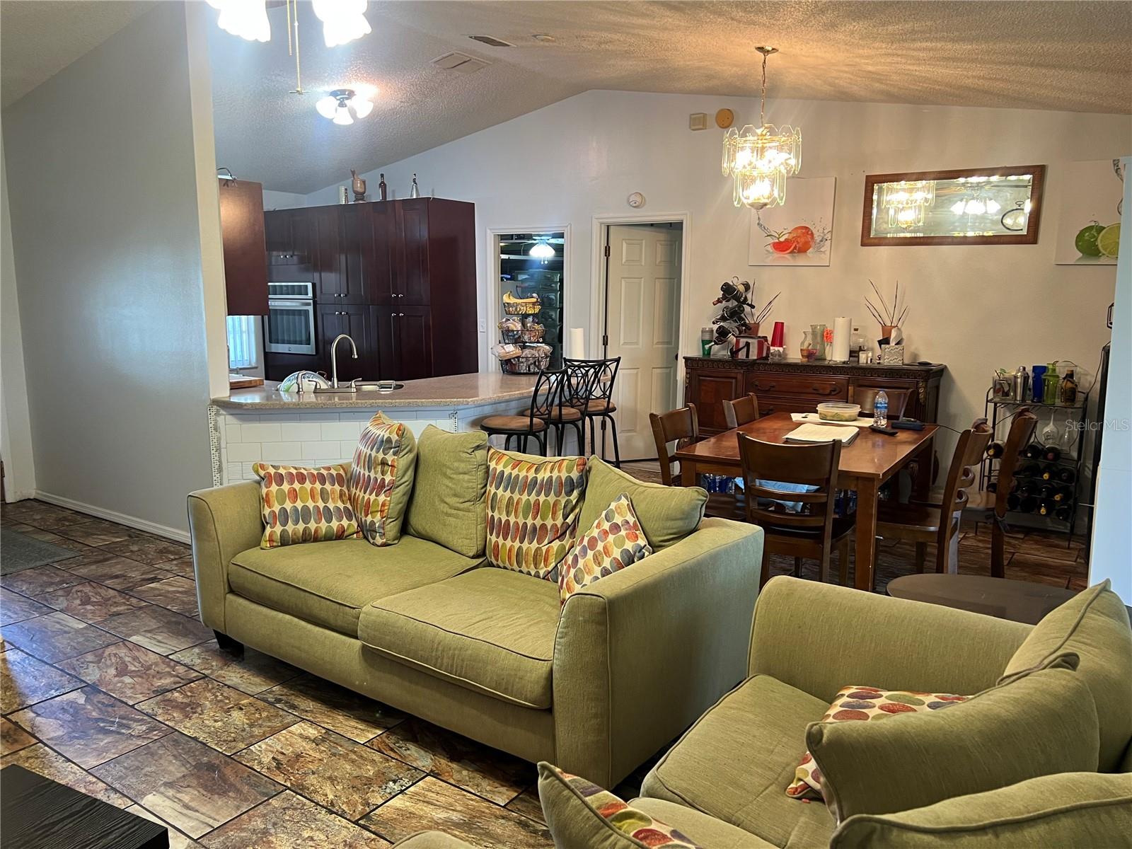 910 LOUVRE CT, KISSIMMEE, FL — photo 4