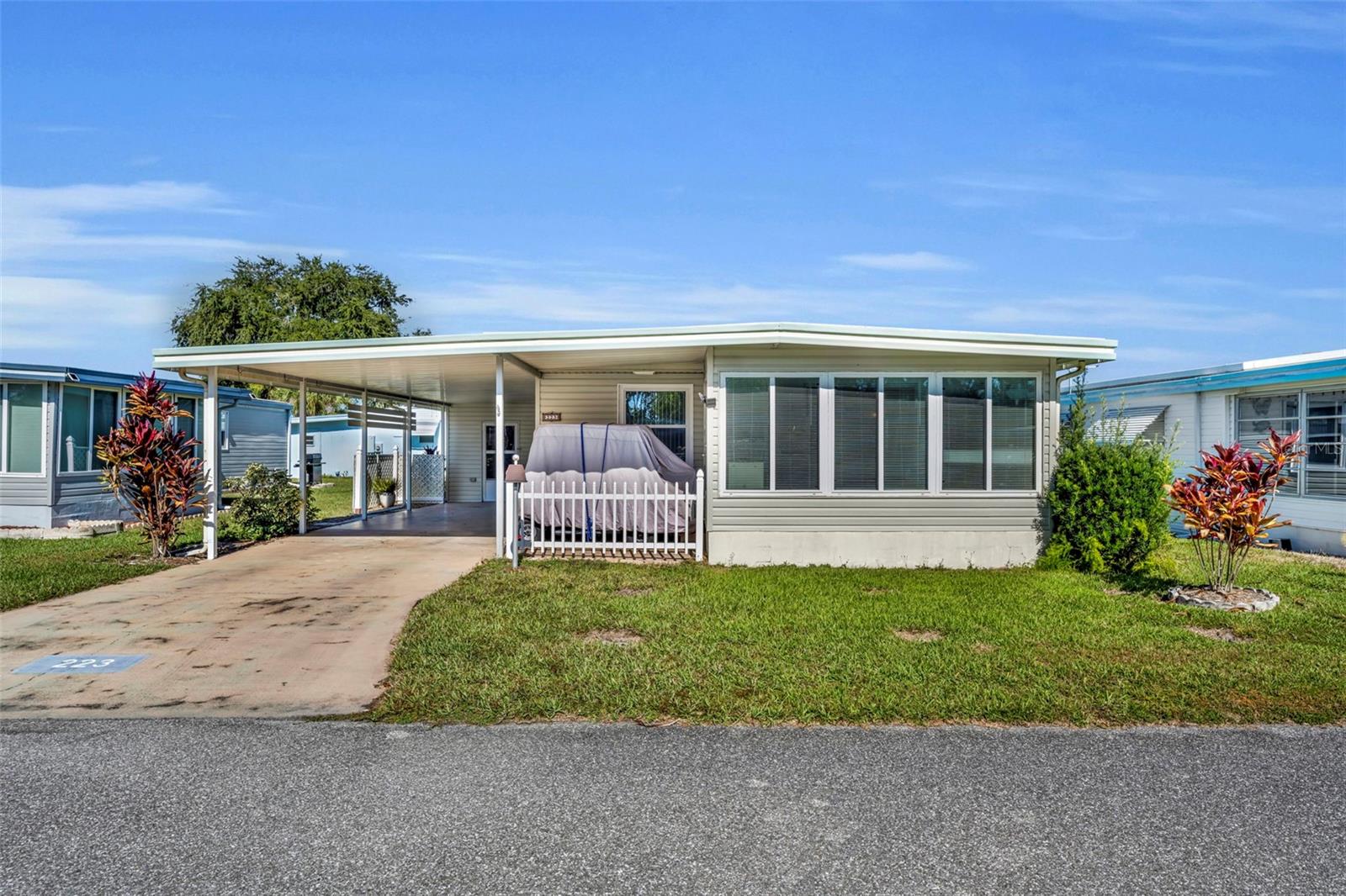 223 PARADISE S, LEESBURG, FL