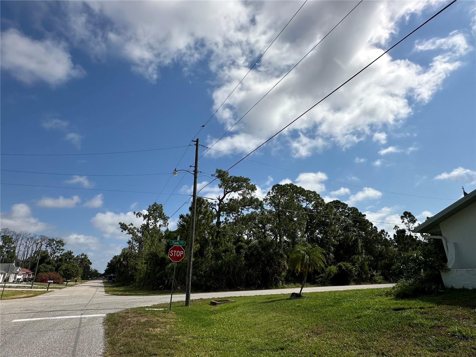 18038 YORK AVE, PORT CHARLOTTE, FL — photo 6