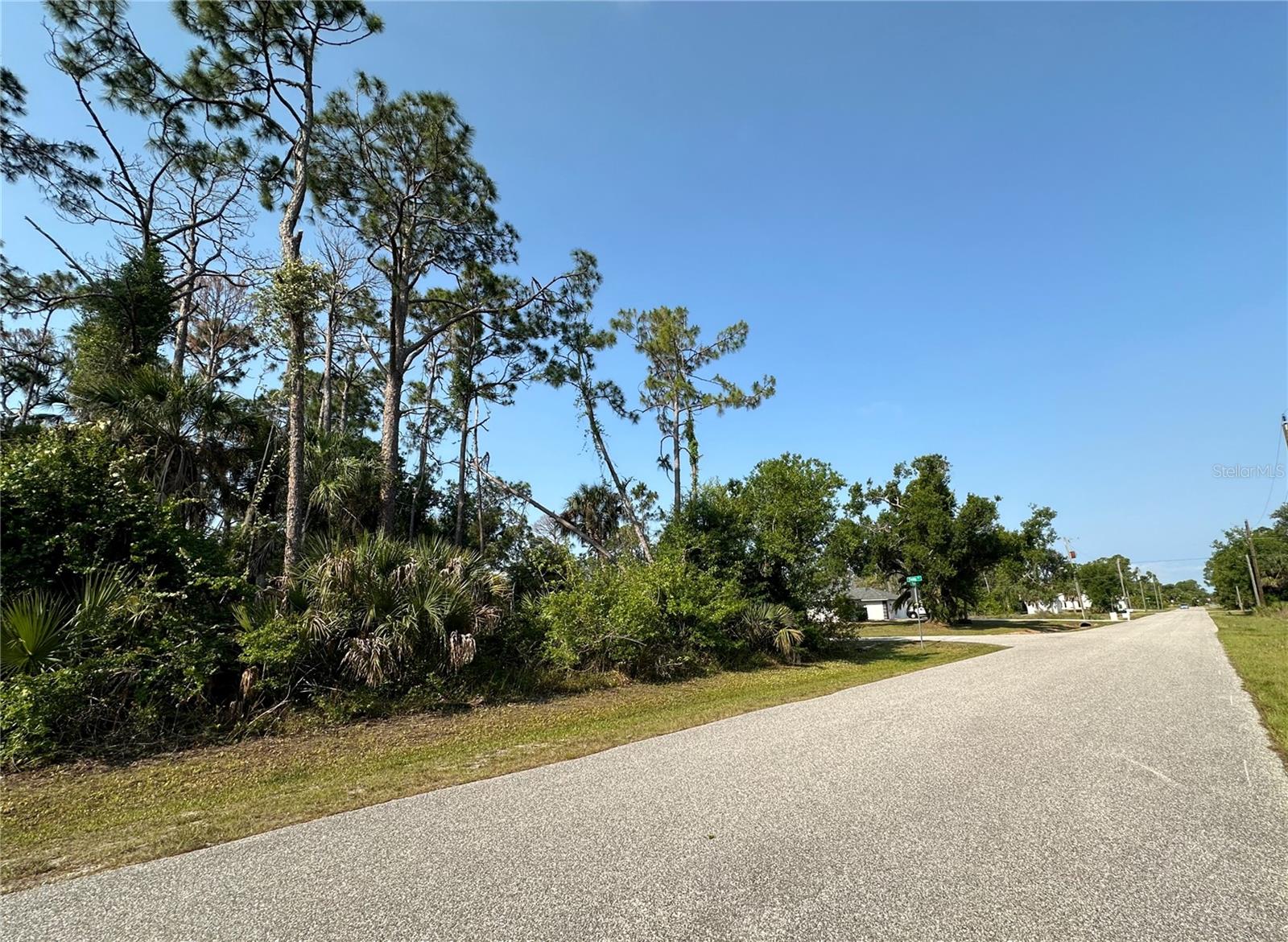 18038 YORK AVE, PORT CHARLOTTE, FL — photo 8