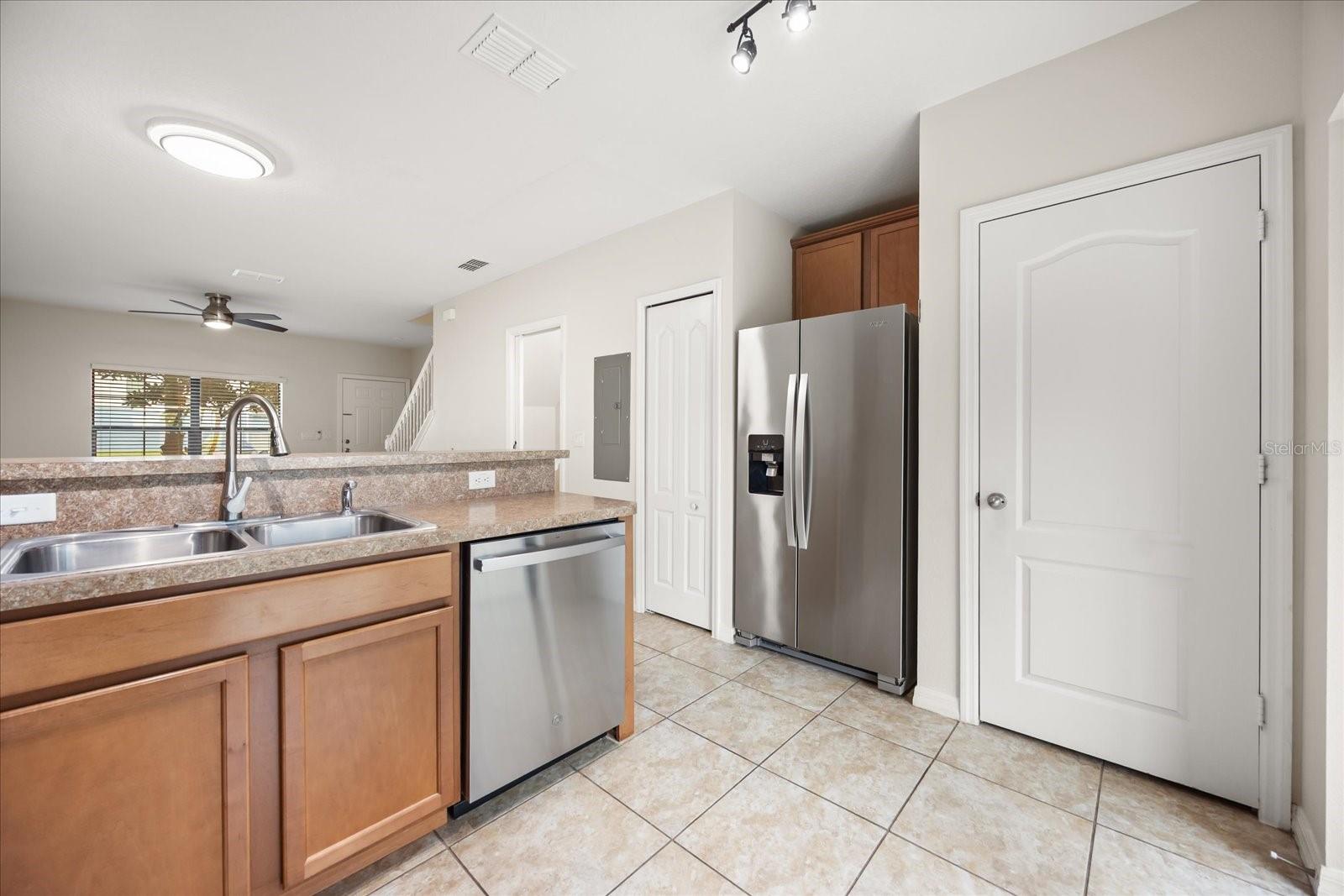 1121 TRILLIUM PARK LN, SANFORD, FL — photo 8
