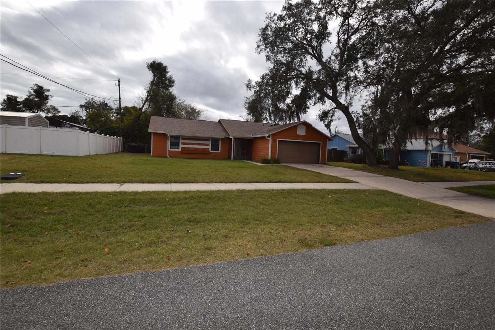 2585 DERBY DR, DELTONA, FL — photo 2