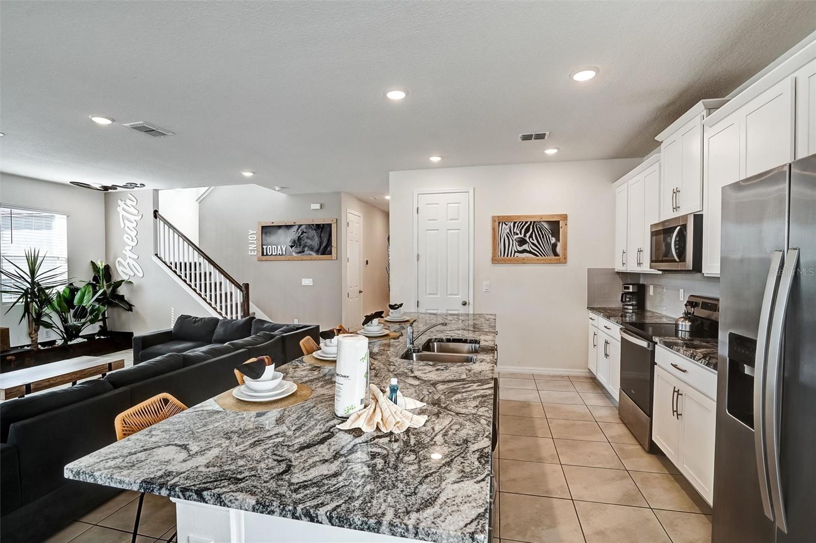 8918 TROPICAL HAVEN CT, KISSIMMEE, FL — photo 11