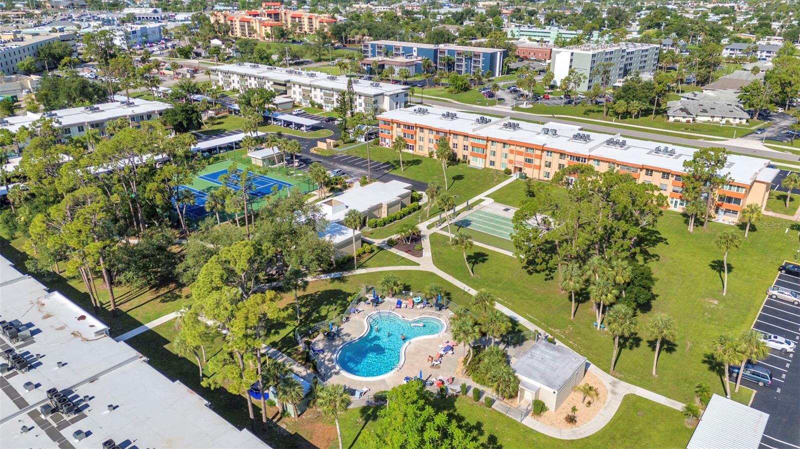2437 HARBOR BLVD #114, PORT CHARLOTTE, FL — photo 41