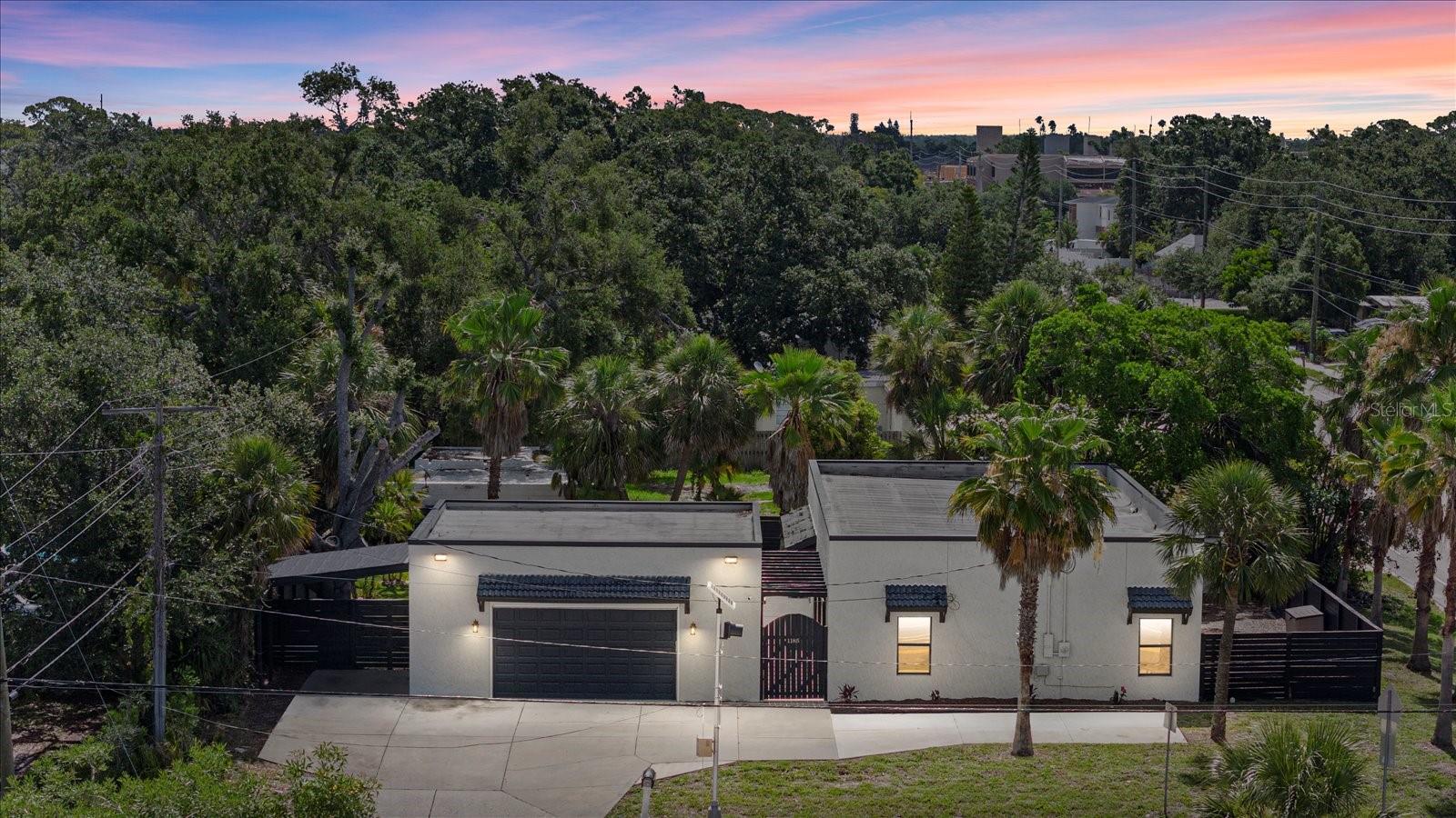 1185 S SHADE AVE, SARASOTA, FL