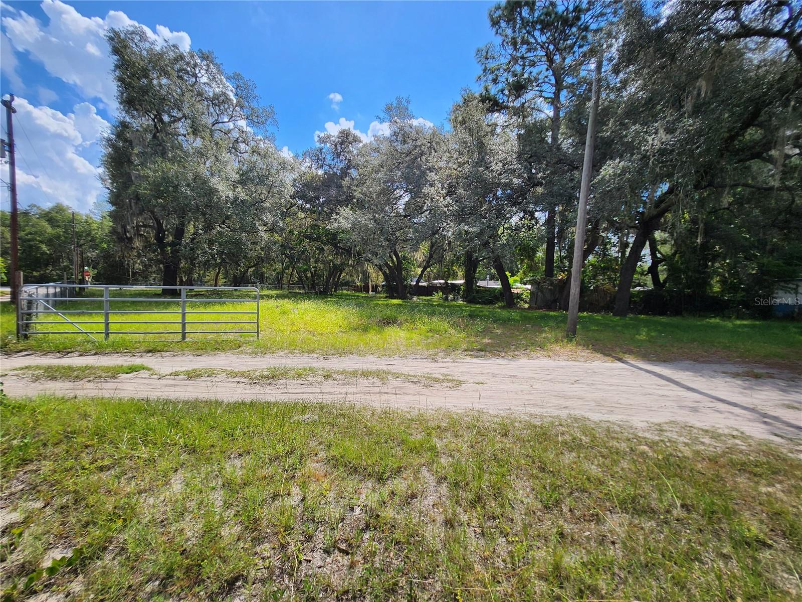 16930 SE 1ST LN, SILVER SPRINGS, FL — photo 44
