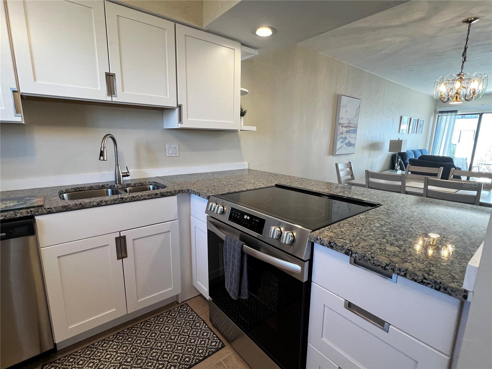 1801 GULF DR N #125, BRADENTON BEACH, FL — photo 4