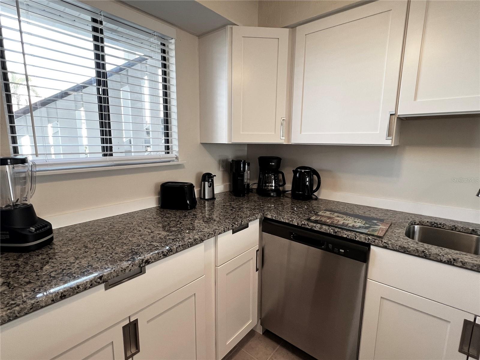 1801 GULF DR N #125, BRADENTON BEACH, FL — photo 5