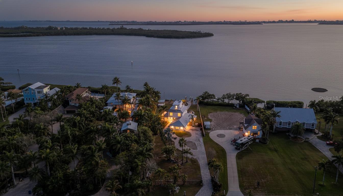 10218 46TH AVE W, BRADENTON, FL