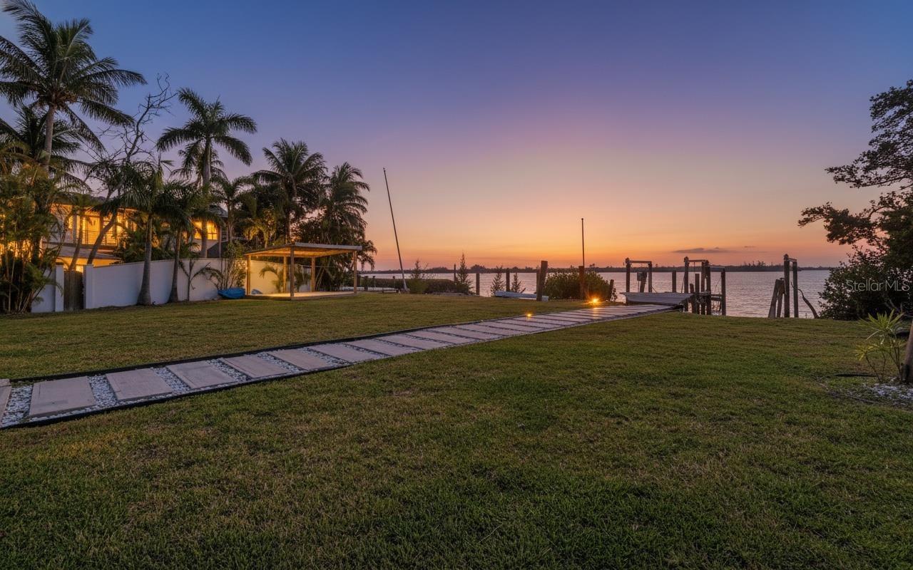 10218 46TH AVE W, BRADENTON, FL — photo 2
