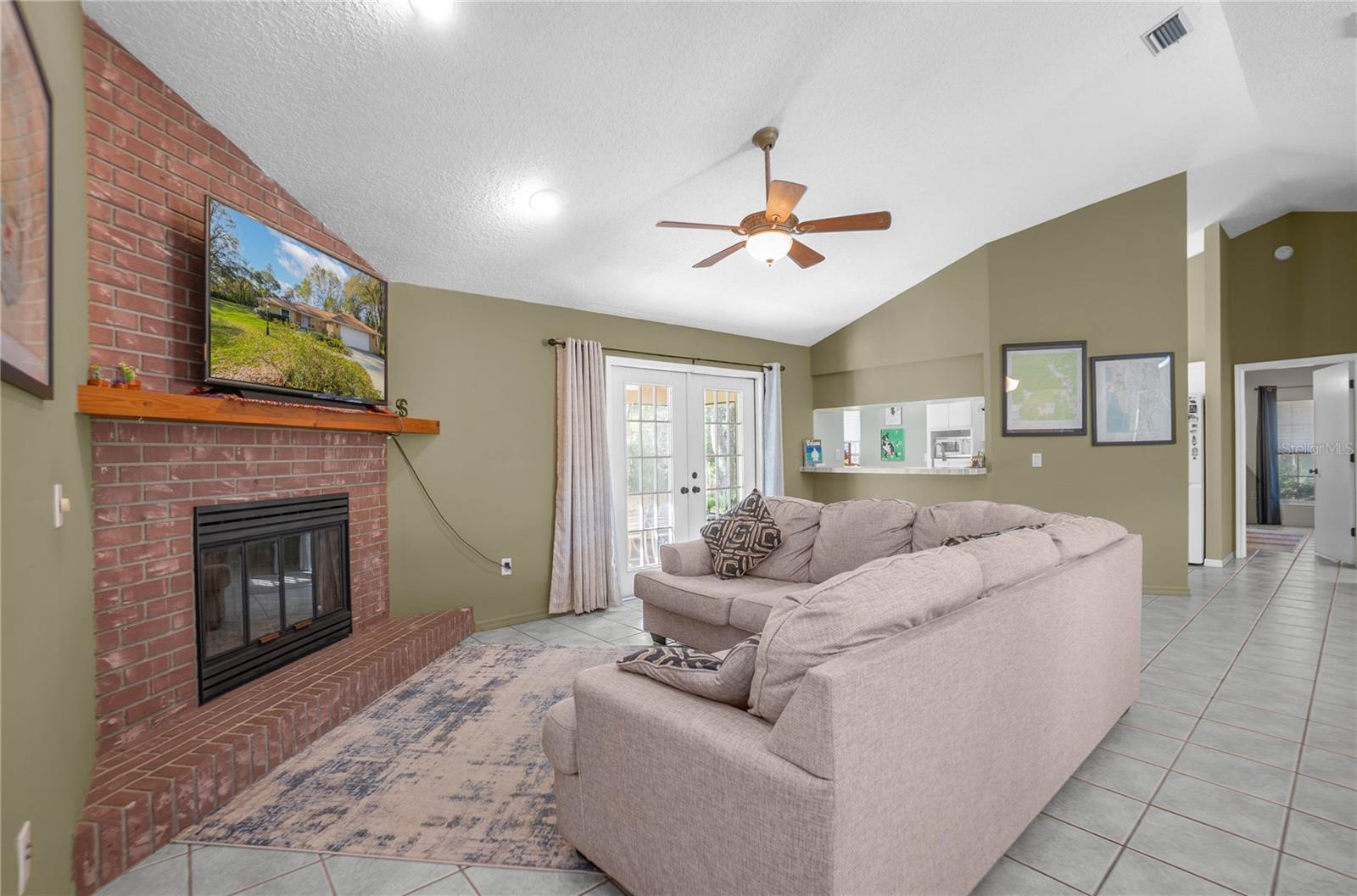 826 E GAINES LN, HERNANDO, FL — photo 9