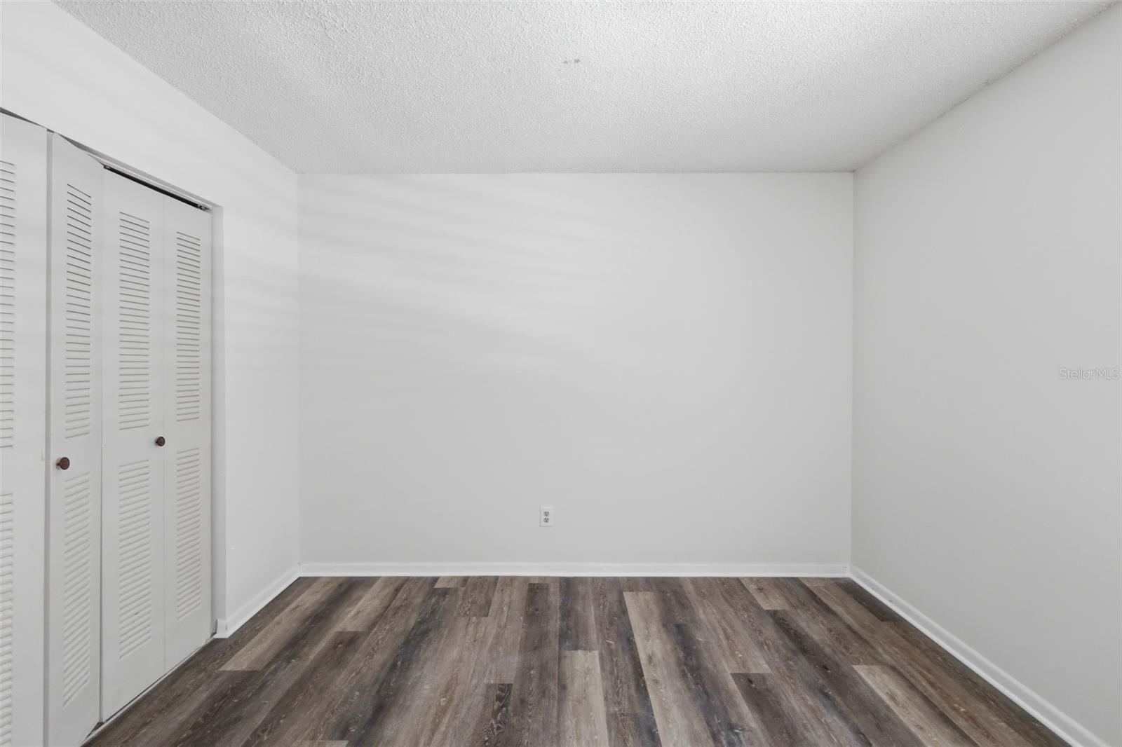 100 SWEETGUM WOODS CT #9B, DELTONA, FL — photo 28