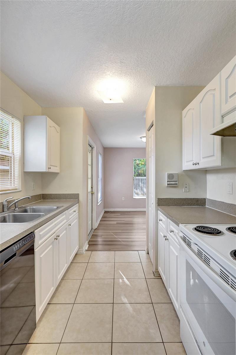 720 NEWTON AVE S, ST PETERSBURG, FL — photo 6