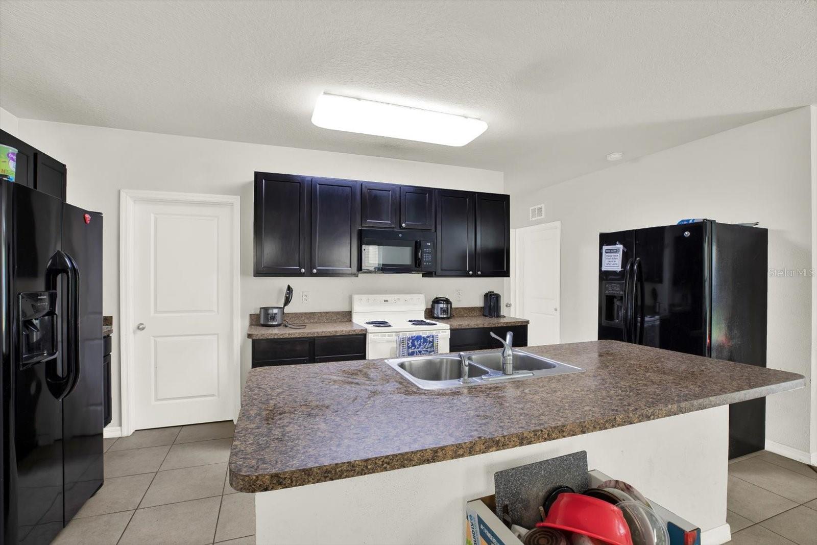 10219 HAWK STORM AVE, TAMPA, FL — photo 6