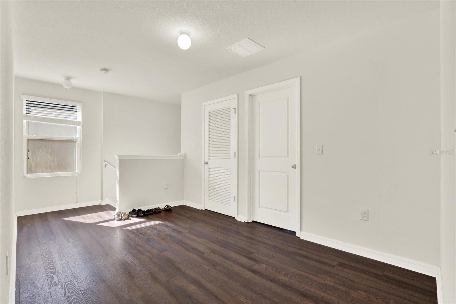 10219 HAWK STORM AVE, TAMPA, FL — photo 16