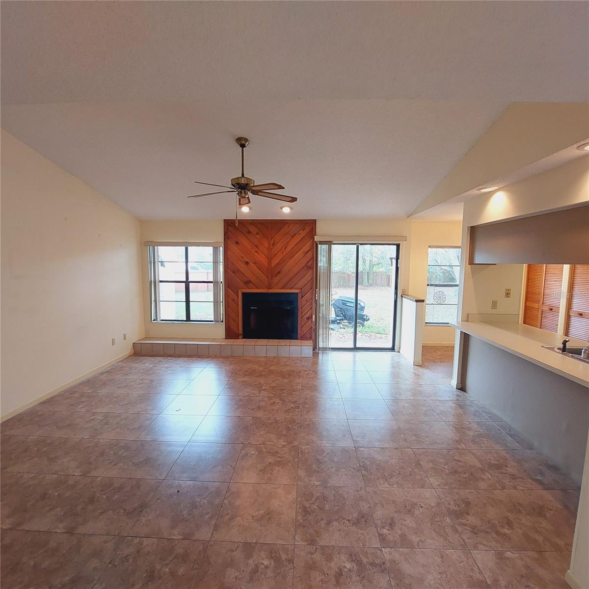 14902 OLDGATE PL, TAMPA, FL — photo 9