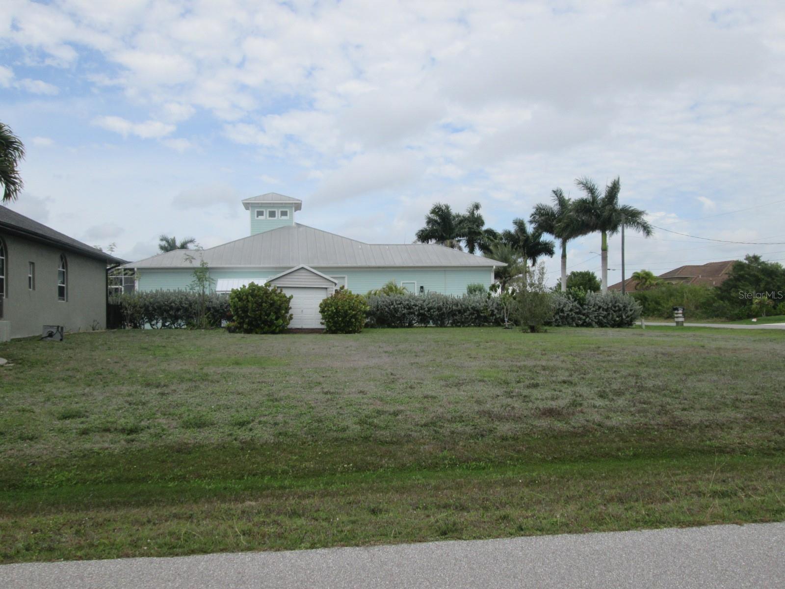 15352 POTTSTOWN AVE, PORT CHARLOTTE, FL — photo 2