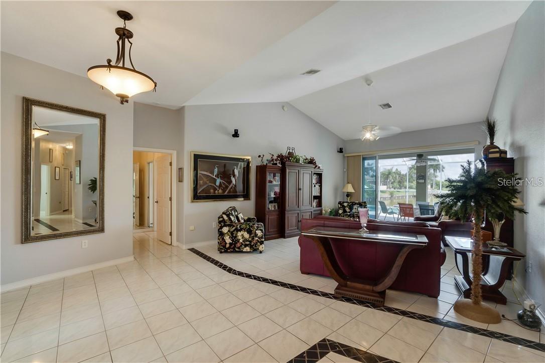 15352 POTTSTOWN AVE, PORT CHARLOTTE, FL — photo 5