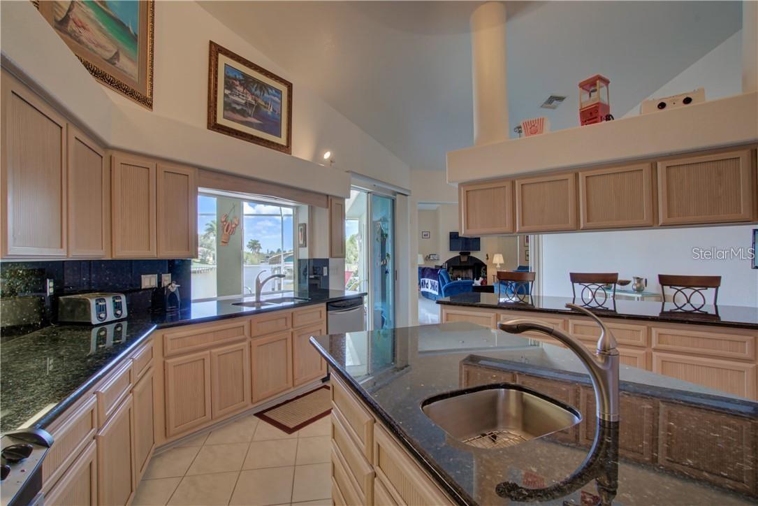 15352 POTTSTOWN AVE, PORT CHARLOTTE, FL — photo 15