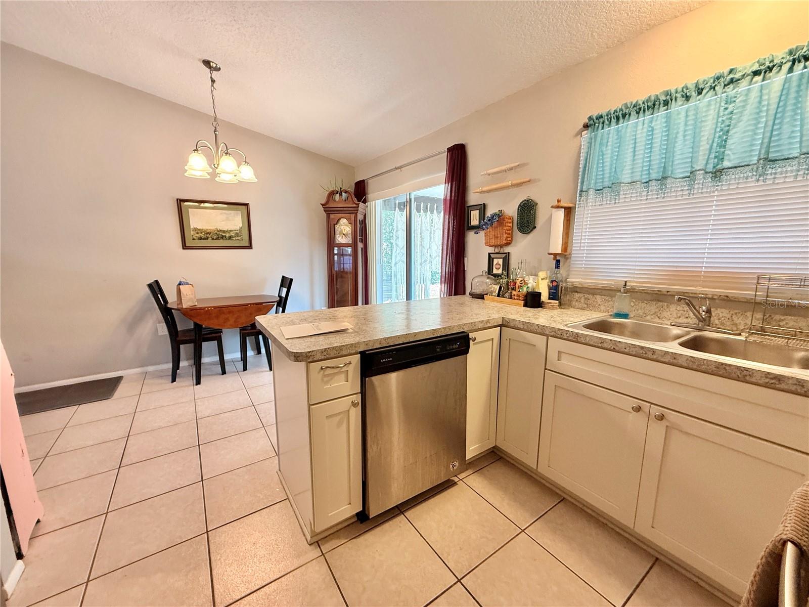 12258 FOOTHILL ST, SPRING HILL, FL — photo 21