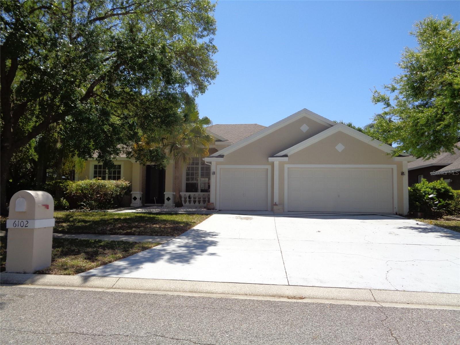 6102 SAVOY CIR, LUTZ, FL — photo 2