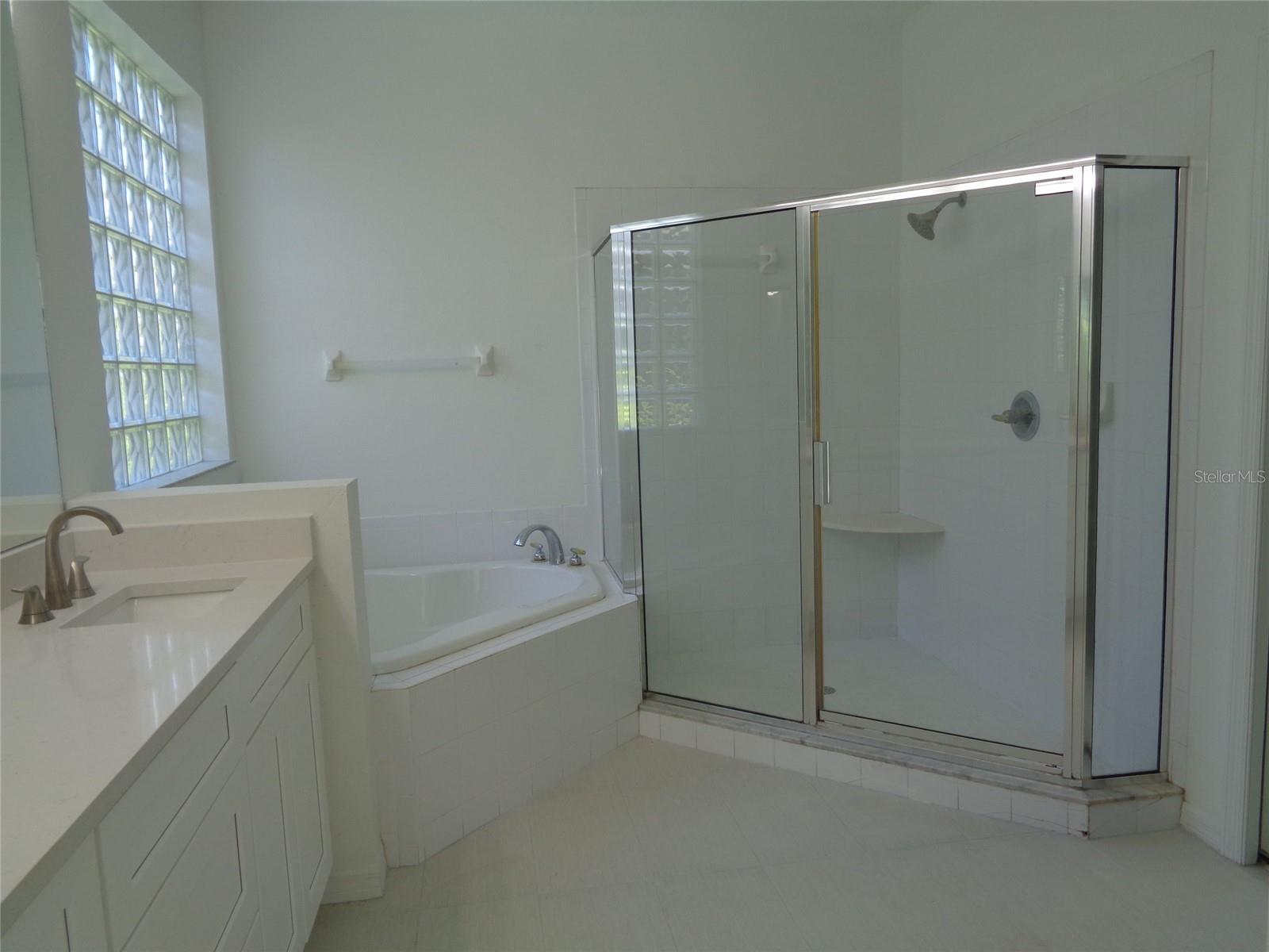6102 SAVOY CIR, LUTZ, FL — photo 26